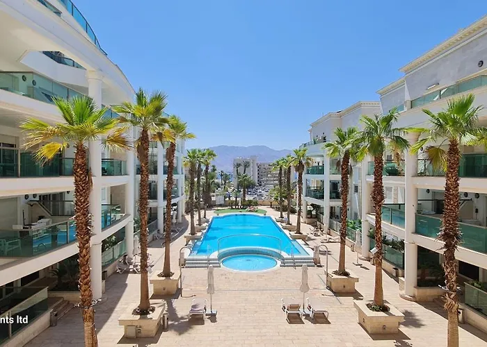 Palmore Resort 4 Bedroom Apartment With Private Pool - By Amdar Holiday Apartments