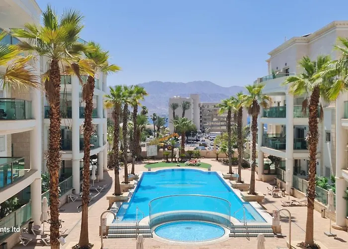 Palmore Resort 4 Bedroom Apartment With Private Pool - By Amdar Holiday Apartments