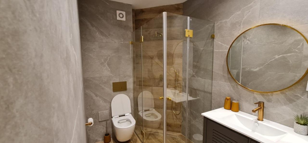 Palmore 4 Bedroom With Private Pool - By Amdar Eilat