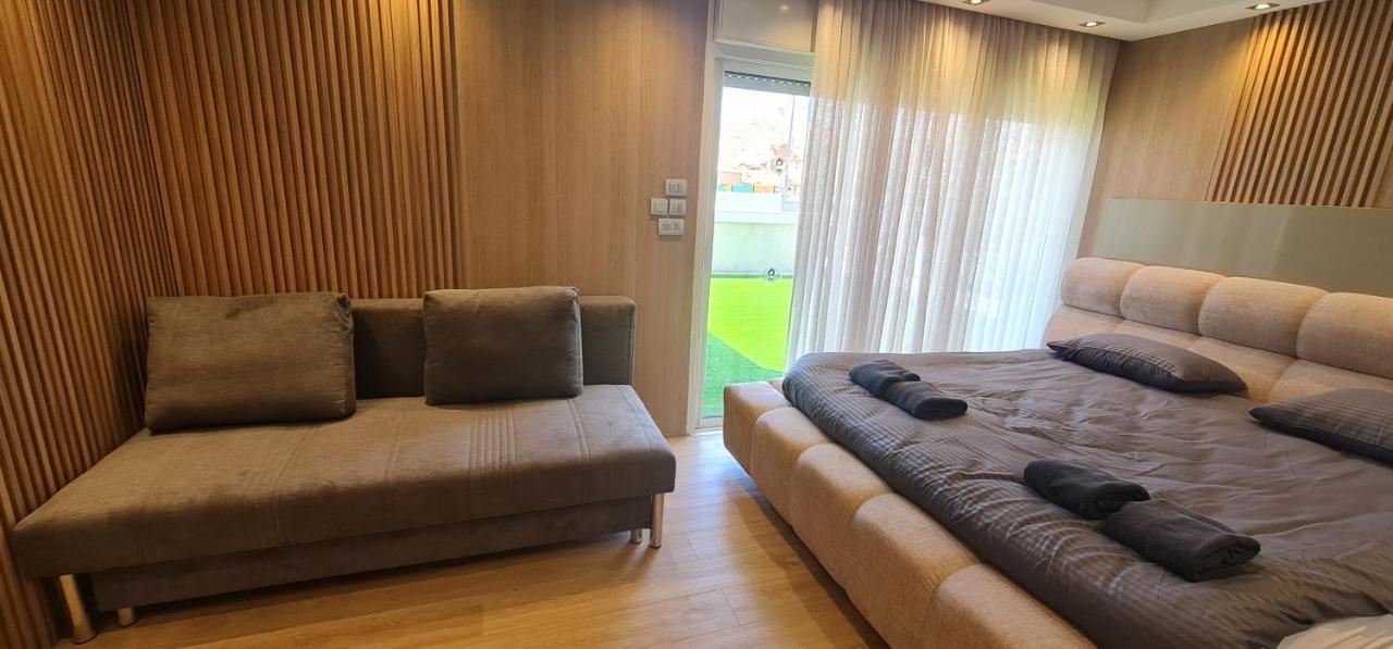 Palmore 4 Bedroom With Private Pool - By Amdar *